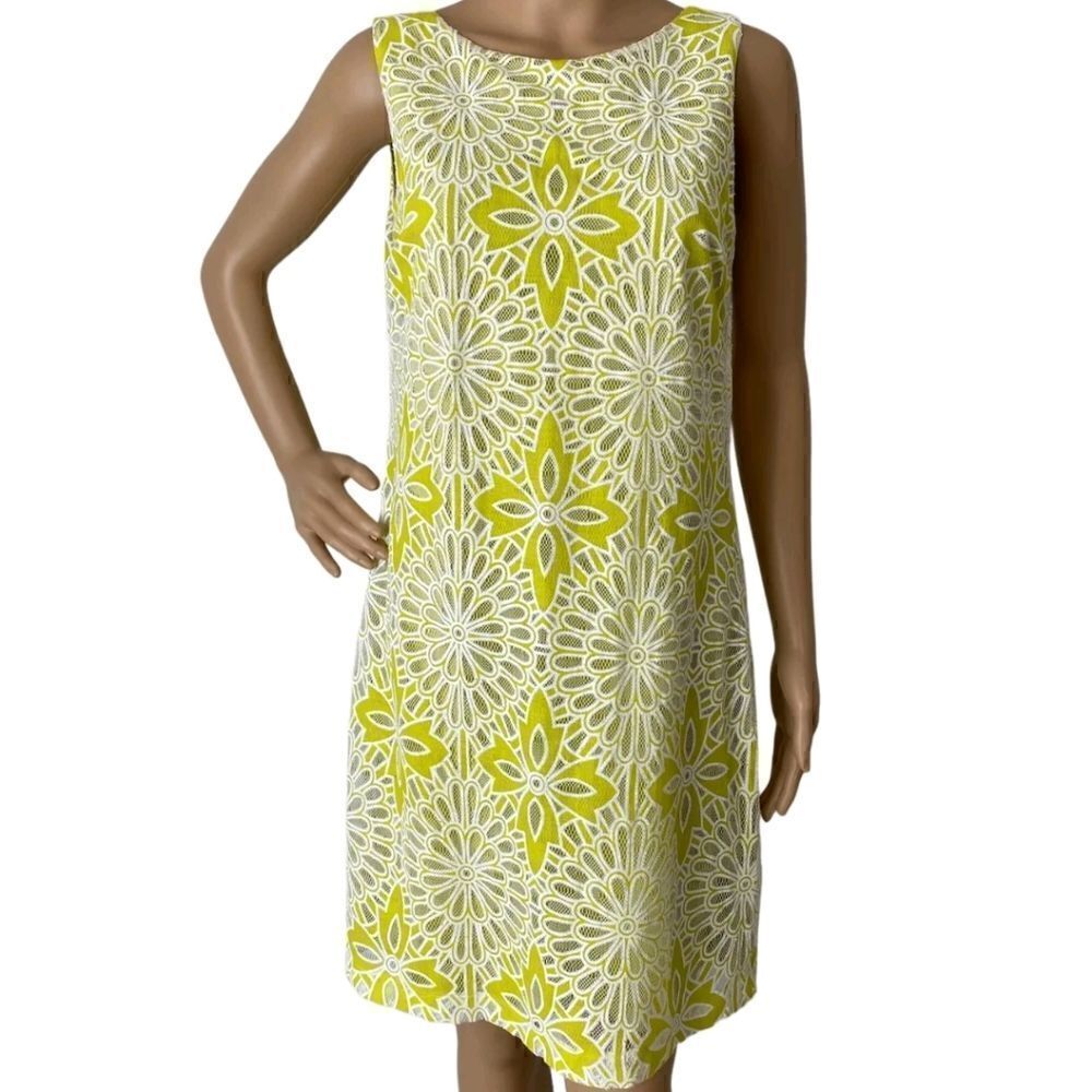 Belle Badgley Mischka shift dress Lime green sunburst lace overlay‎